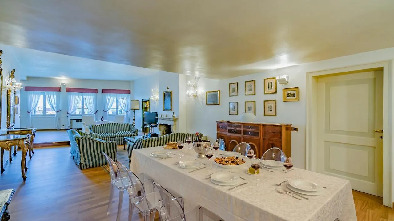 Apartment Ca' Del Mercante Grand Canal Venice Italy